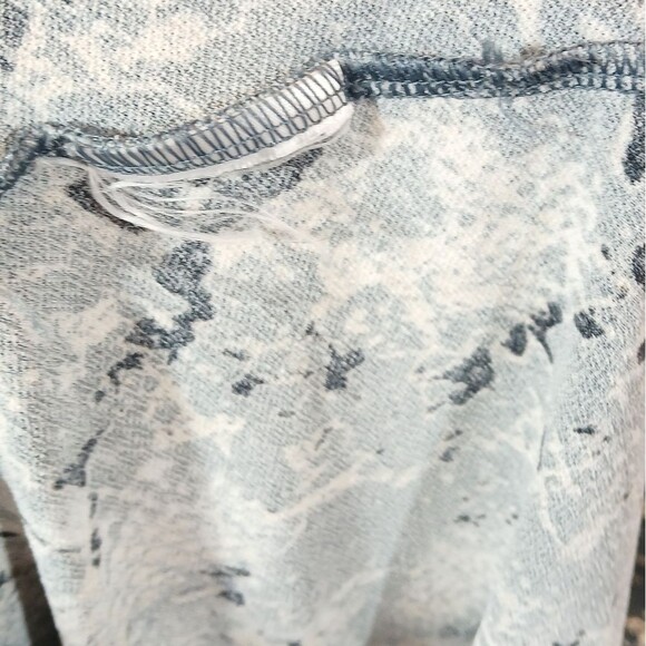 Snake Print V Neck Lightweight Dress - Picture 5 of 6